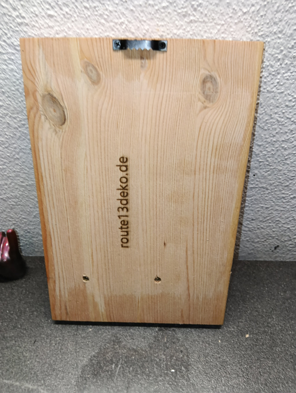 Schlüsselbrett aus Kiefernholz mit personalisierbarer Schieferplatte – praktisch, natürlich und einzigartig