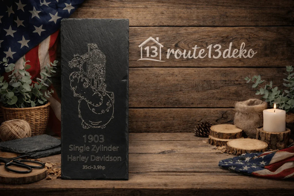 Gravierte Schieferplatte mit Harley Davidson Einzylindermotor 1903 als Wanddeko im Vintage-Look